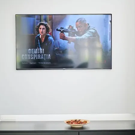 Seascape N Pool Mamaia