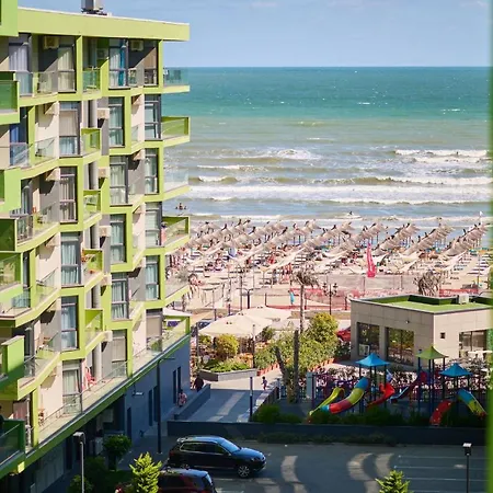 Seascape N Pool Apartment